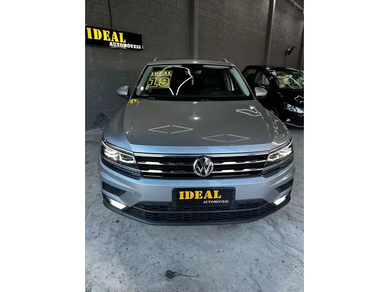 Volkswagen Tiguan Cinza 1