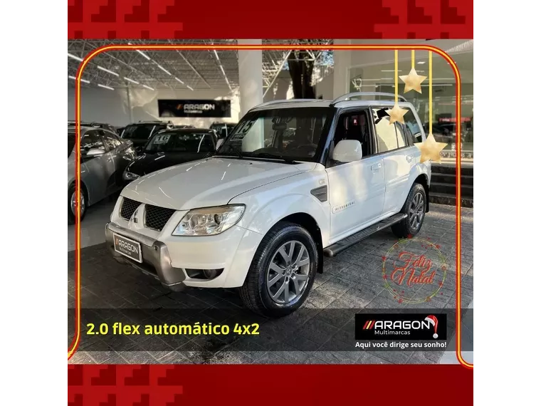 Mitsubishi Pajero TR4 Branco 10