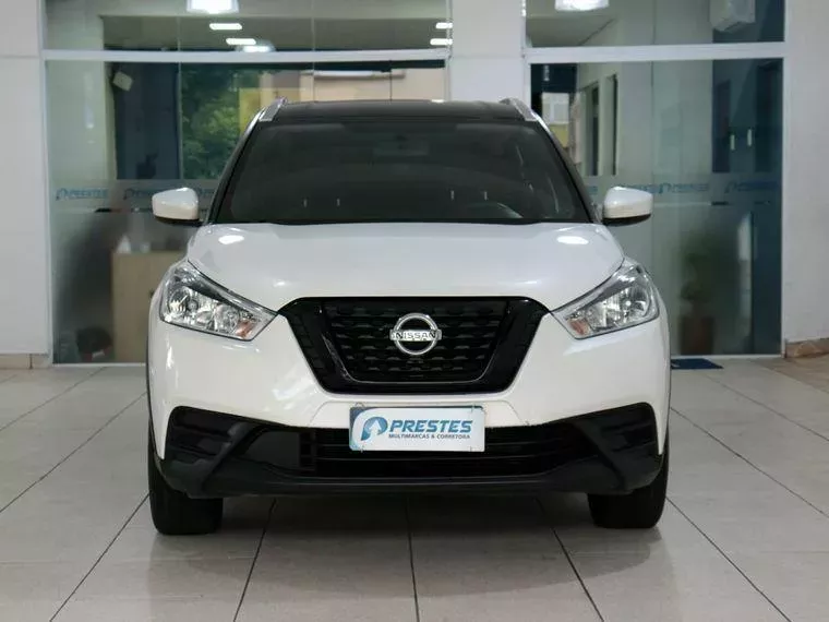 Nissan Kicks Branco 2