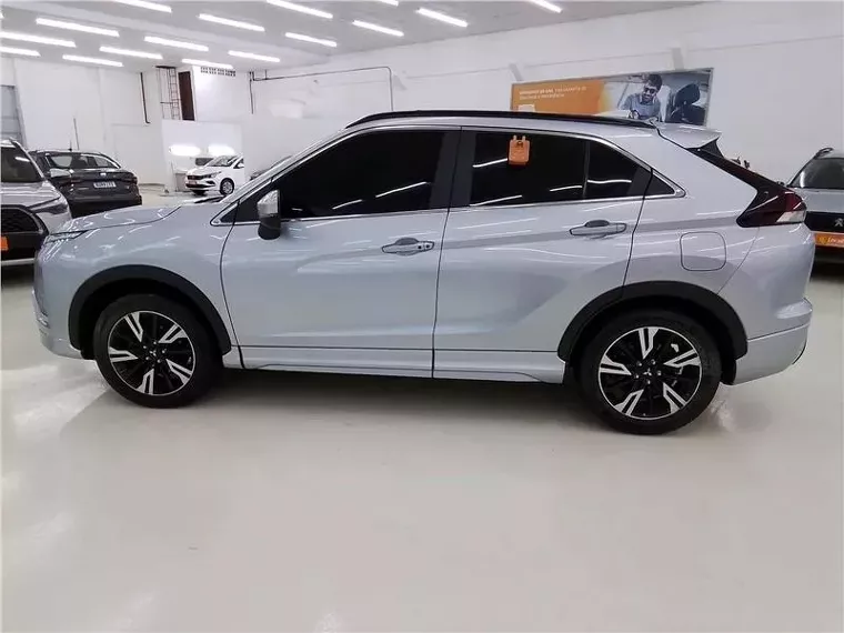 Mitsubishi Eclipse Cross Prata 5