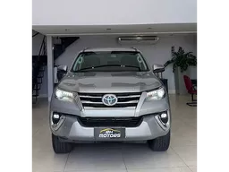 Toyota Hilux SW4