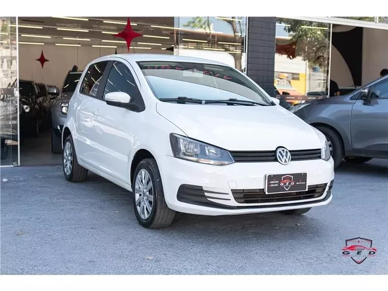 Volkswagen Fox Branco 13