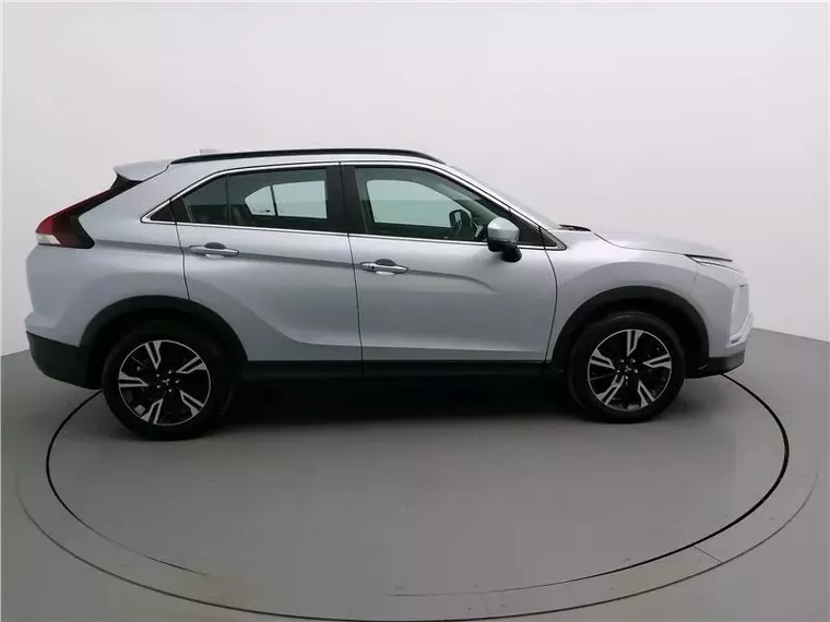 Mitsubishi Eclipse Cross Prata 1