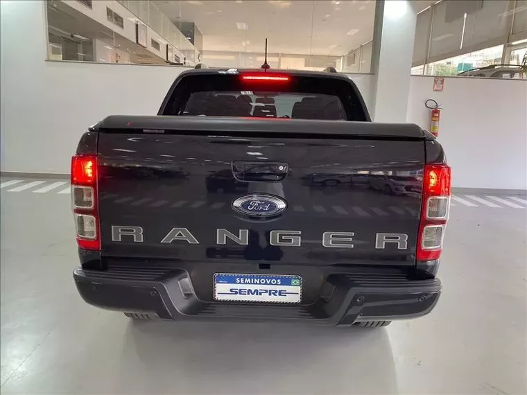 Ford Ranger Preto 7