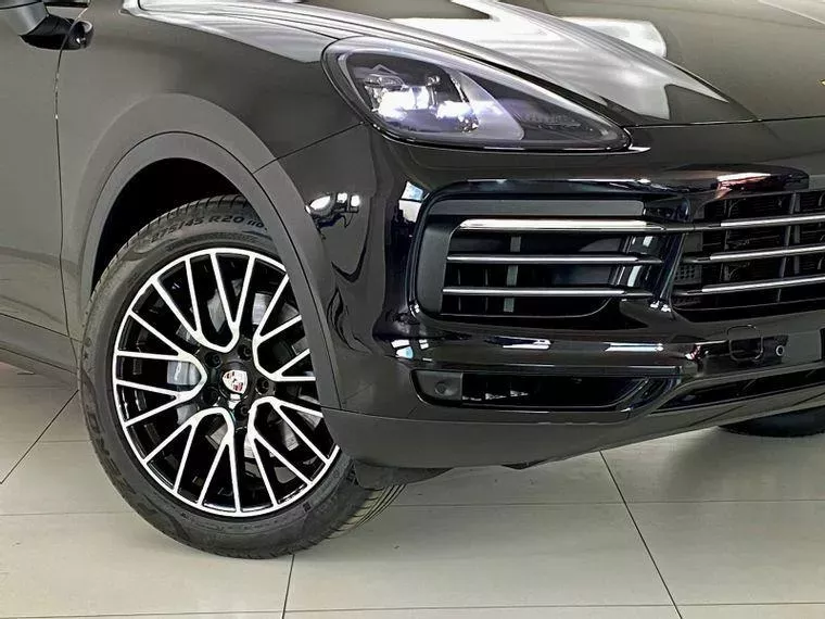 Porsche Cayenne Preto 18