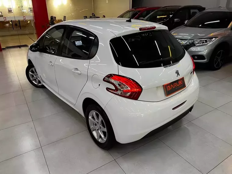 Peugeot 208 Branco 8