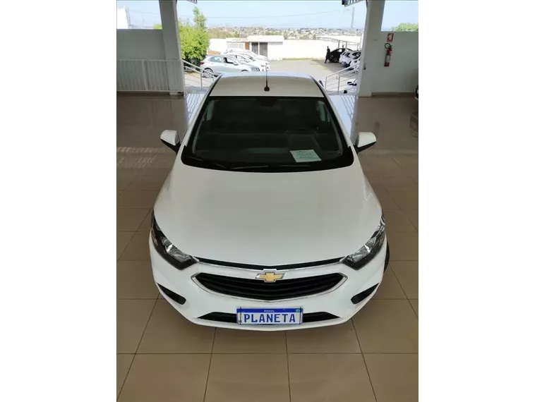 Chevrolet Onix Branco 16