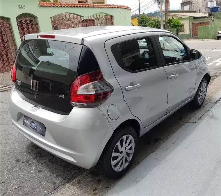 Fiat Mobi Prata 2