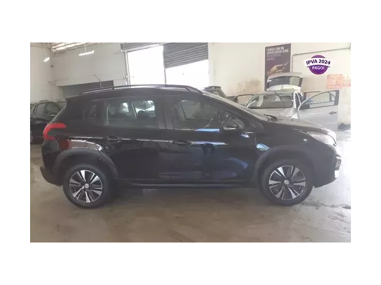 Peugeot 2008 Preto 3