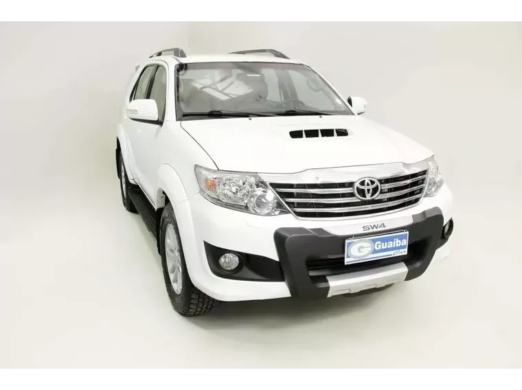 Toyota Hilux SW4 Branco 3