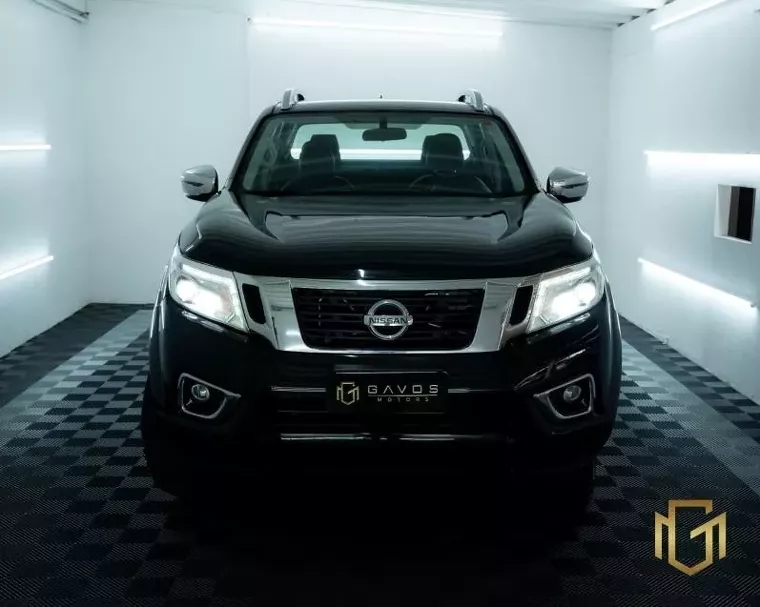 Nissan Frontier Preto 6