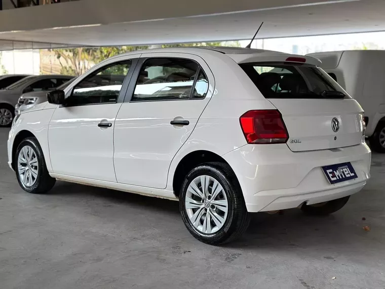 Volkswagen Gol Branco 9