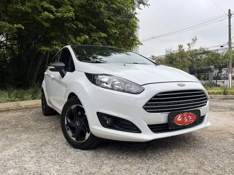 Ford Fiesta Branco 9