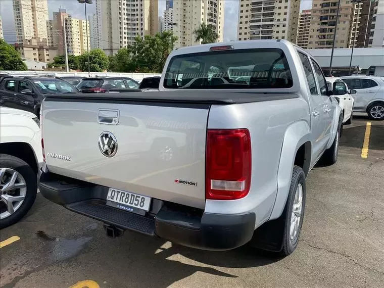 Volkswagen Amarok Prata 9