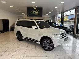 Mitsubishi Pajero Full