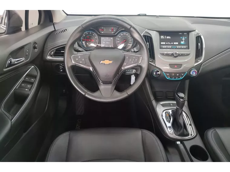 Chevrolet Cruze Prata 1