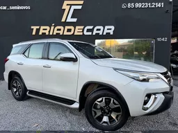 Toyota Hilux SW4