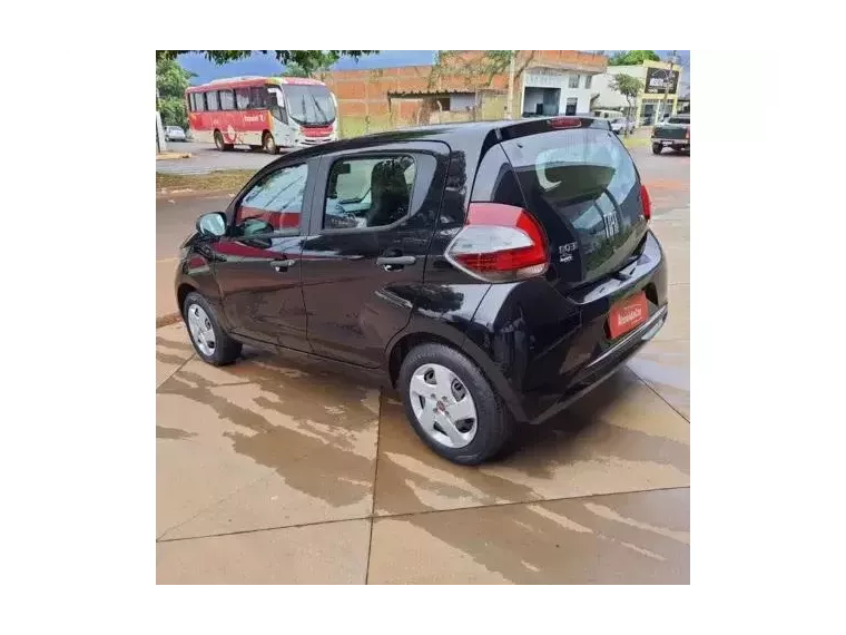 Fiat Mobi Preto 4