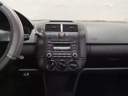 Volkswagen Polo Sedan