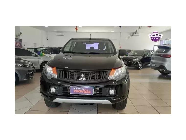 Mitsubishi L200 Preto 8