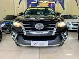 Toyota Hilux SW4