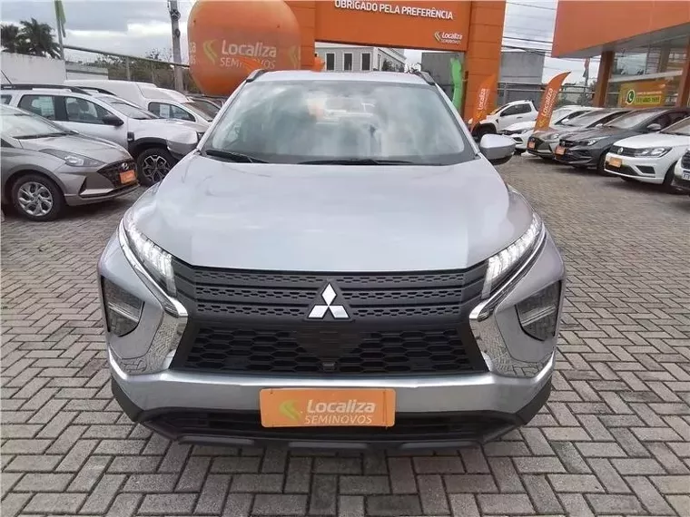 Mitsubishi Eclipse Cross Prata 4