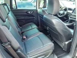 Jeep Commander