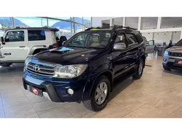 Toyota Hilux SW4
