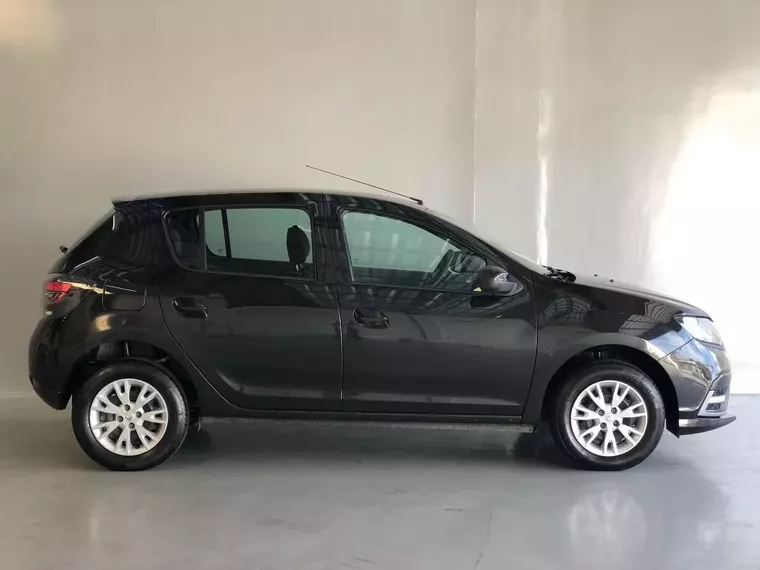 Renault Sandero Preto 14