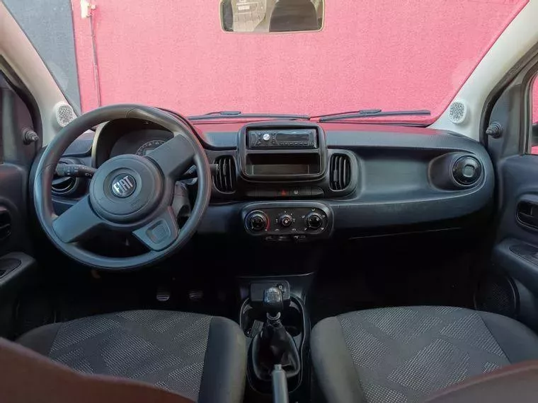 Fiat Mobi Prata 8