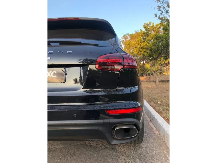 Porsche Cayenne Preto 1