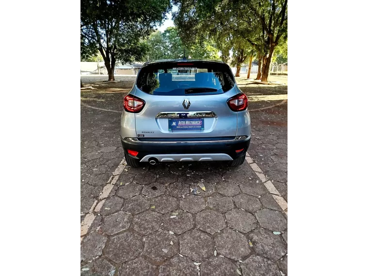 Renault Captur Prata 6