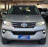 Toyota Hilux SW4