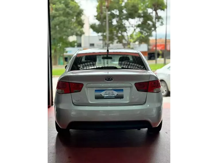 KIA Cerato Prata 2