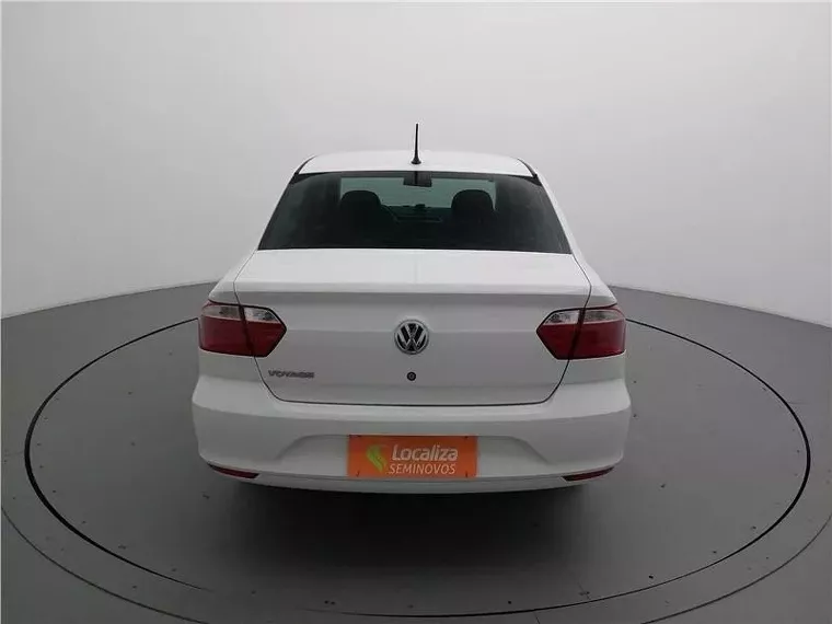 Volkswagen Voyage Branco 13