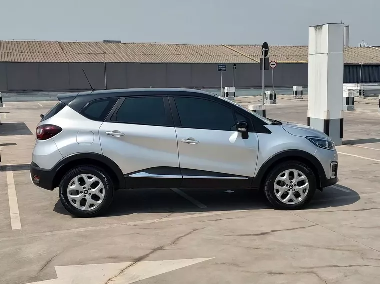 Renault Captur Prata 6