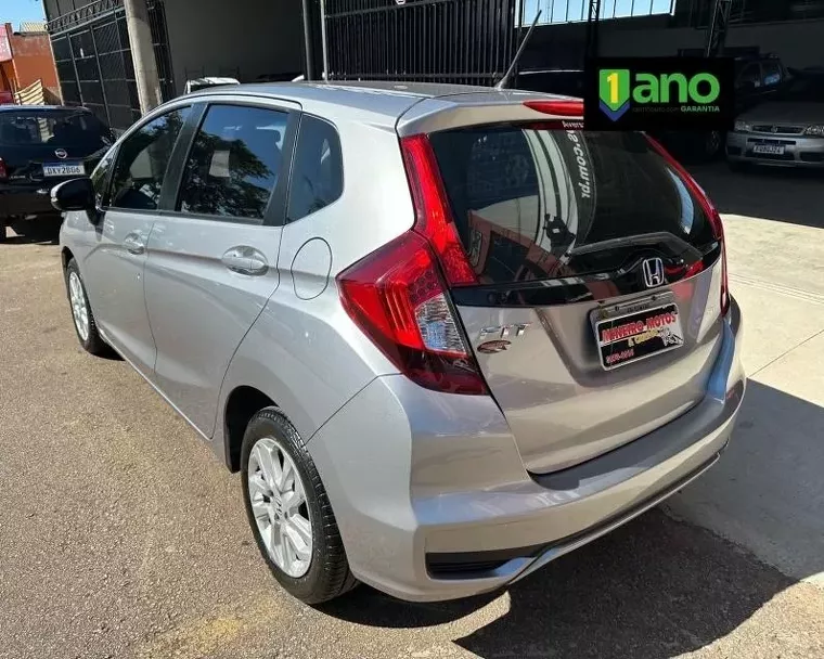 Honda FIT Prata 10