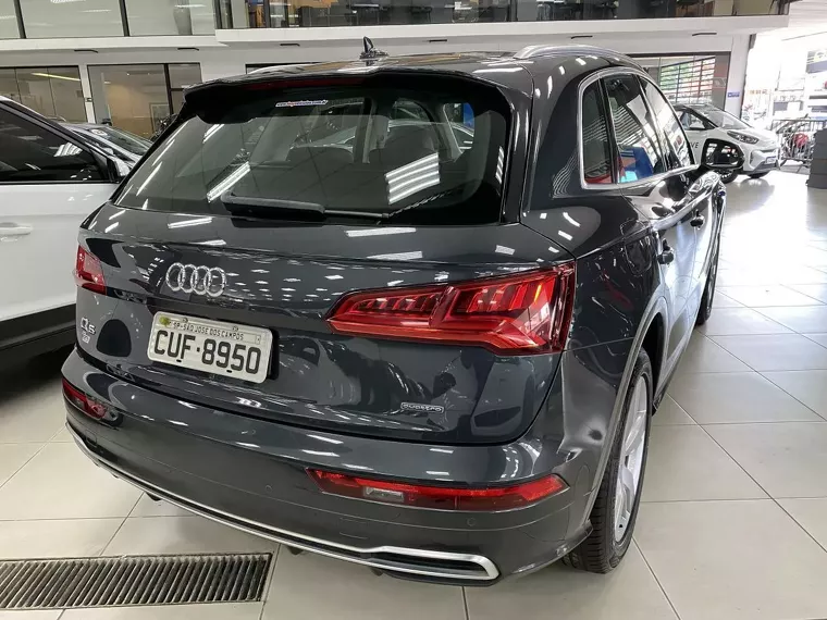 Audi Q5 Preto 8