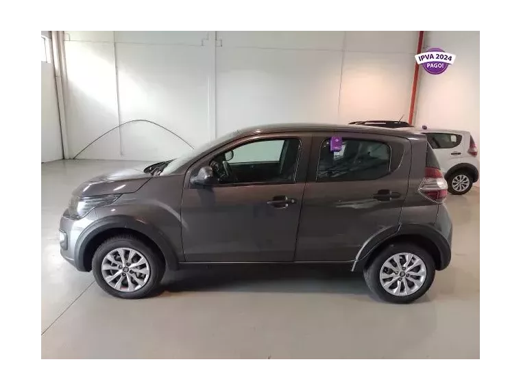 Fiat Mobi Cinza 4