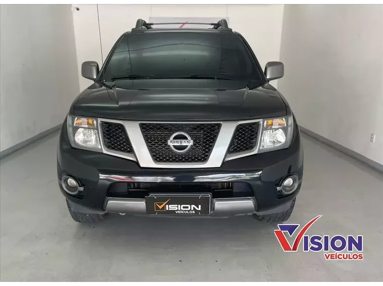 Nissan Frontier Preto 15