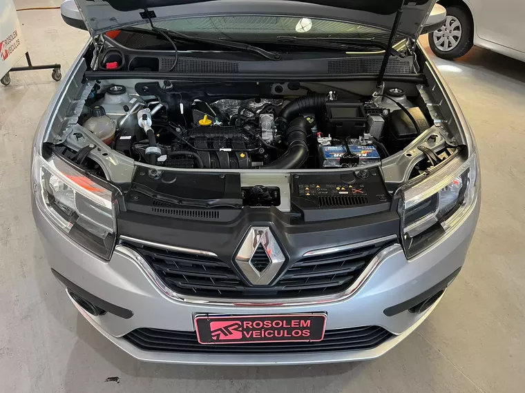 Renault Logan Prata 11