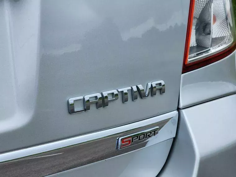 Chevrolet Captiva Prata 12