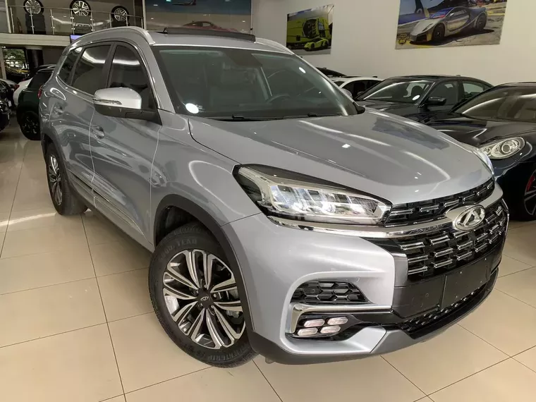 Chery Tiggo 8 Prata 4