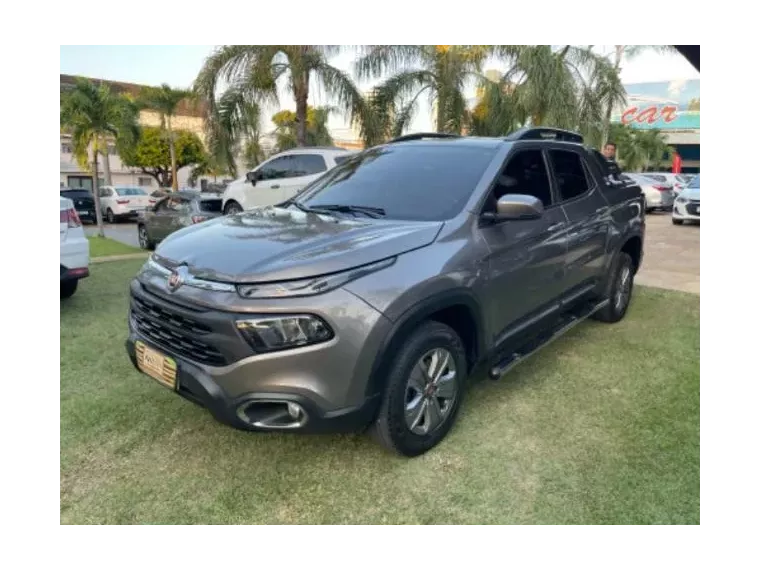 Fiat Toro Cinza 5