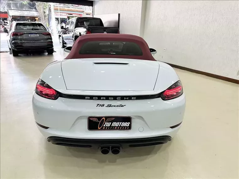 Porsche 718 Branco 7