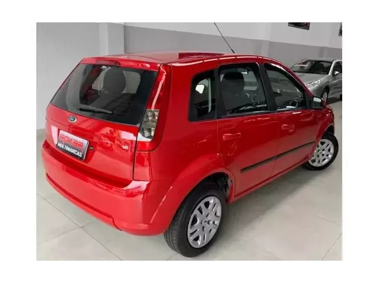 Ford Fiesta Vermelho 7