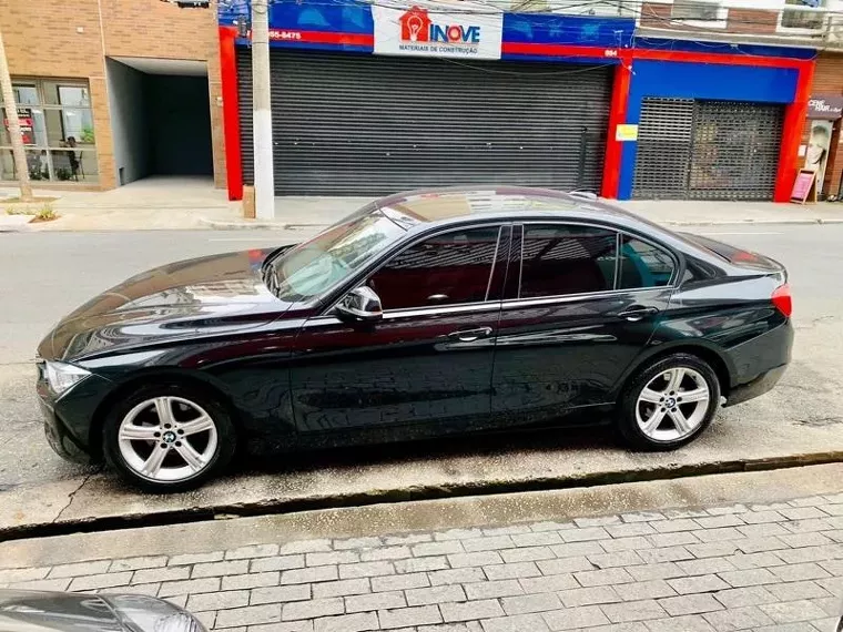 BMW 320i Preto 10