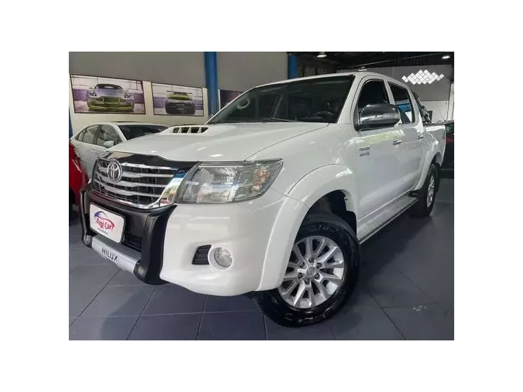 Toyota Hilux Branco 1