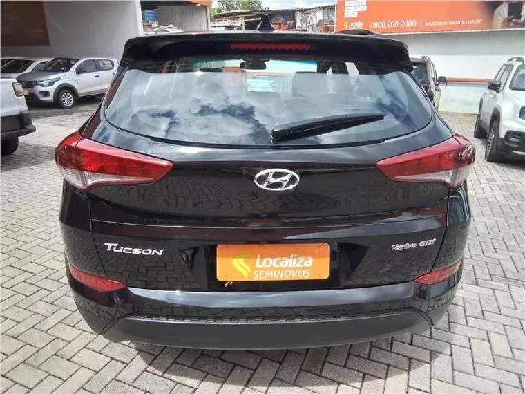 Hyundai Tucson Preto 16