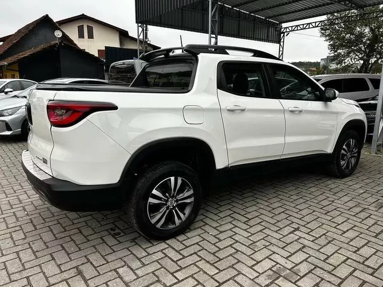 Fiat Toro Branco 8